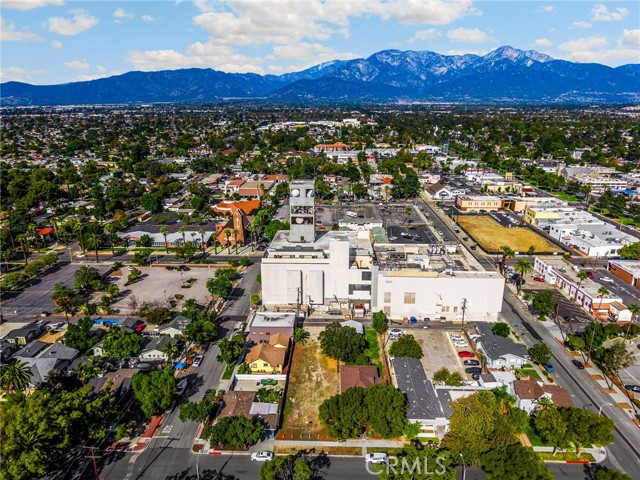 Detail Gallery Image 20 of 22 For 220 W C St, Ontario,  CA 91762 - – Beds | – Baths