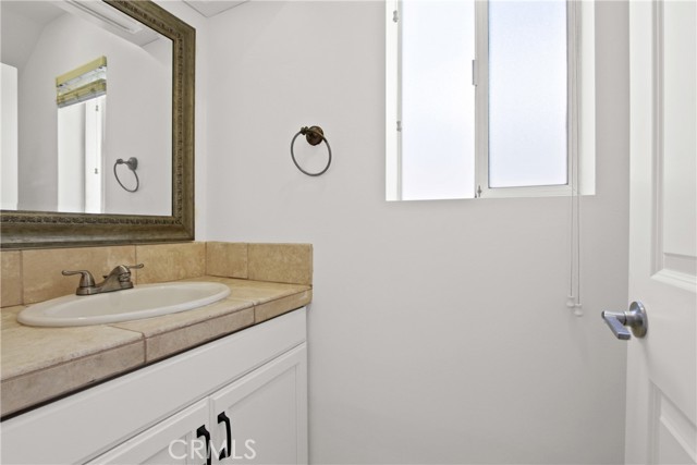 Detail Gallery Image 14 of 24 For 416 Larkspur Ave, Corona Del Mar,  CA 92625 - 2 Beds | 2/1 Baths