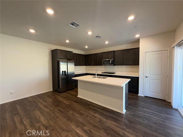 Detail Gallery Image 10 of 38 For 14180 Astra St, Moreno Valley,  CA 92555 - 4 Beds | 2/1 Baths