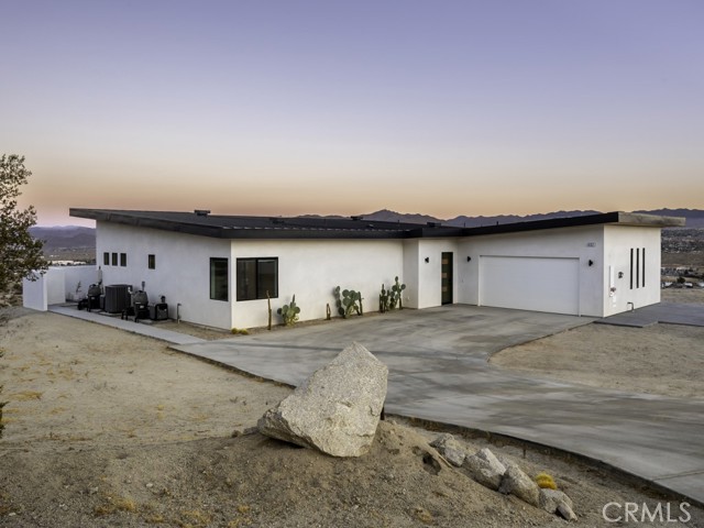 Detail Gallery Image 1 of 20 For 6197 Mandarin Rd, Yucca Valley,  CA 92284 - 3 Beds | 2 Baths