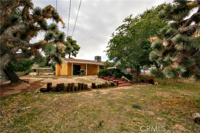 56616 Joshua, Yucca Valley CA: https://media.crmls.org/medias/7790d283-adcb-40cf-83da-7a176611c7d8.jpg