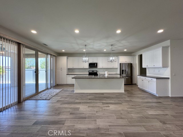Detail Gallery Image 11 of 55 For 34913 Limecrest Pl, Murrieta,  CA 92563 - 4 Beds | 2/1 Baths