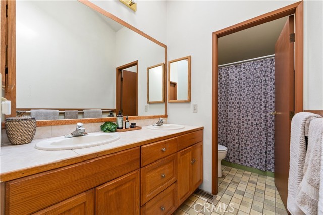 Detail Gallery Image 35 of 53 For 3902 Legend Cir, Huntington Beach,  CA 92649 - 6 Beds | 2/1 Baths