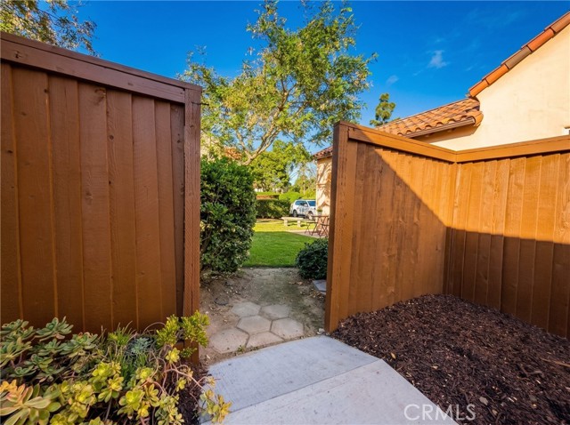 Detail Gallery Image 15 of 17 For 26 Seton, Irvine,  CA 92612 - 3 Beds | 2 Baths