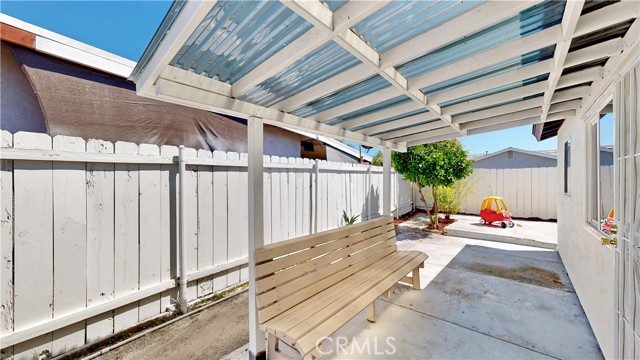 8007 New Salem Street, San Diego CA: https://media.crmls.org/medias/77931027-60cf-47dc-8dd0-4f22e2967d55.jpg