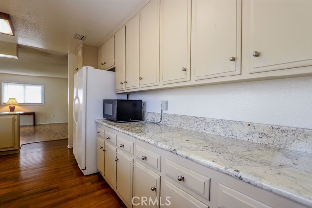 Detail Gallery Image 15 of 38 For 2226 Meadow Ln, Fullerton,  CA 92831 - 4 Beds | 2 Baths