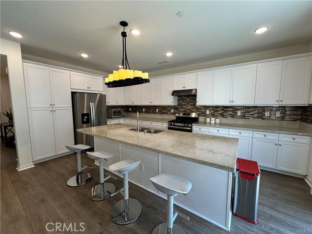 Detail Gallery Image 10 of 34 For 1780 Plan Tree Dr, Upland,  CA 91784 - 4 Beds | 3 Baths