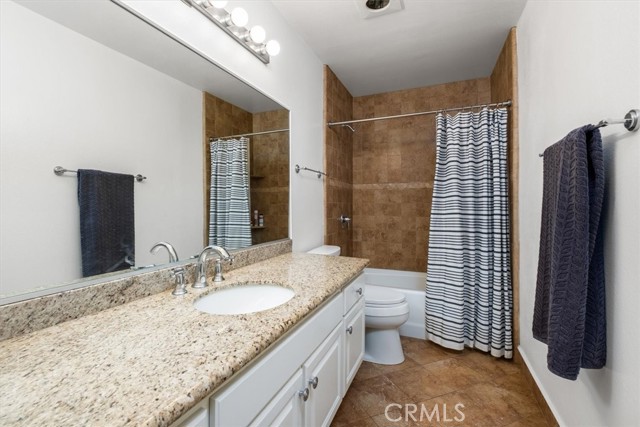 Detail Gallery Image 24 of 33 For 4185 Colfax Ave #D,  Studio City,  CA 91604 - 3 Beds | 3 Baths