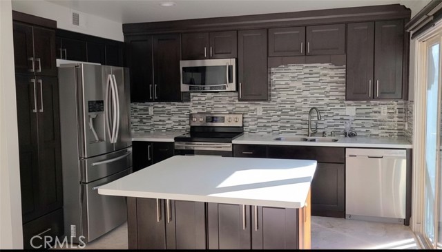 Detail Gallery Image 5 of 16 For 9 Morning Song, Irvine,  CA 92603 - 2 Beds | 2/1 Baths