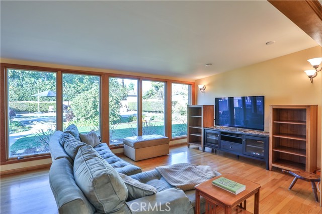 Detail Gallery Image 13 of 50 For 633 Purdue Dr, Claremont,  CA 91711 - 4 Beds | 3 Baths