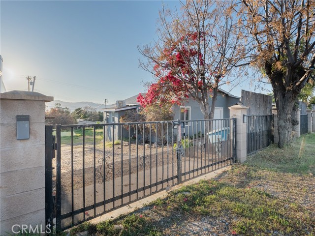 Detail Gallery Image 9 of 25 For 32369 Valley View Ave, Lake Elsinore,  CA 92530 - 2 Beds | 1 Baths