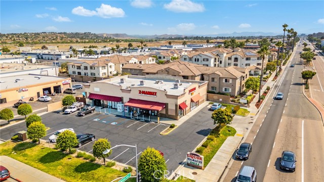 3200 Mission Avenue, Oceanside CA: https://media.crmls.org/medias/77957751-a286-4c3f-964d-2d005f4435f0.jpg