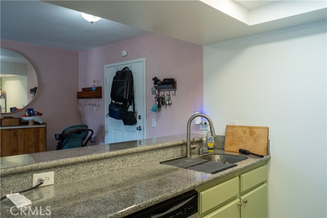 Detail Gallery Image 6 of 17 For 327 Chestnut Ave #201,  Long Beach,  CA 90802 - 2 Beds | 2 Baths