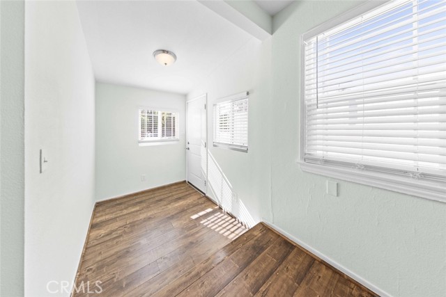 Detail Gallery Image 18 of 22 For 10717 Cantara St, Sun Valley,  CA 91352 - 3 Beds | 2 Baths