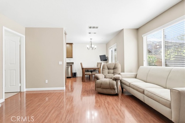 Detail Gallery Image 11 of 50 For 3076 Parkway Circle, El Monte,  CA 91733 - 4 Beds | 2/1 Baths