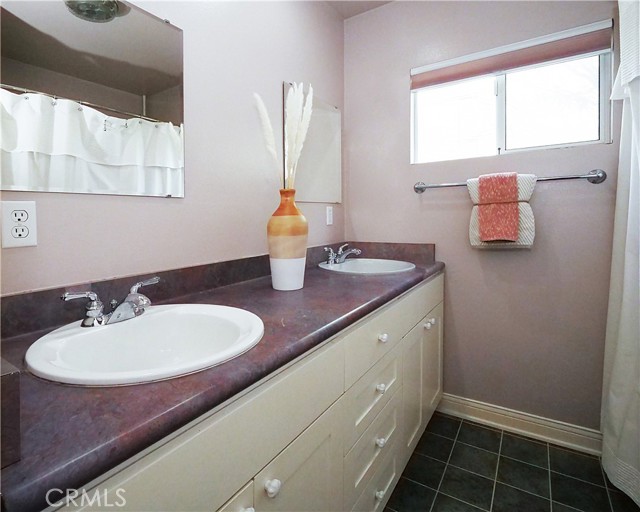 1931 Ruhland Avenue, Redondo Beach, California 90278, 6 Bedrooms Bedrooms, ,4 BathroomsBathrooms,Residential,Sold,Ruhland,SB23015853