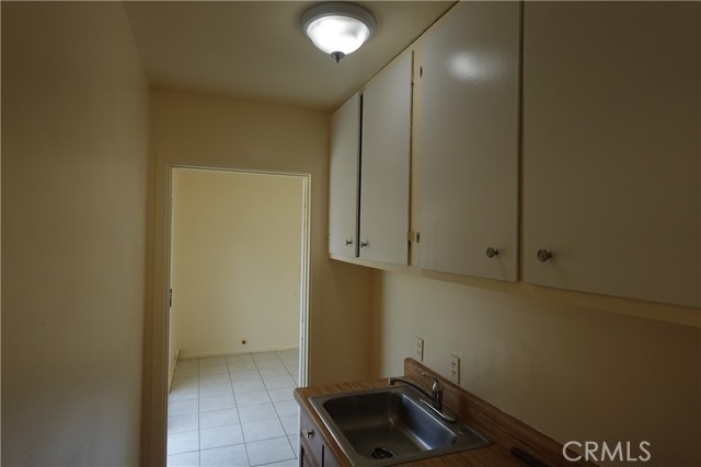 956 S Philadelphia Street, Anaheim CA: https://media.crmls.org/medias/7797fe8b-3c96-4726-9b79-457e4dd8a79a.jpg