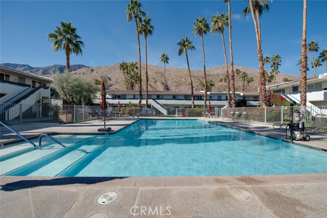 Detail Gallery Image 15 of 19 For 1900 S Palm Canyon Dr #6,  Palm Springs,  CA 92264 - 2 Beds | 2 Baths