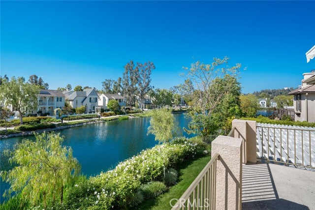 27052 Island Road, Valencia CA: https://media.crmls.org/medias/77985a24-c1a1-4994-a9c3-4c4b65c7256a.jpg