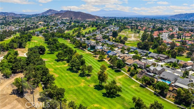 Detail Gallery Image 5 of 24 For 458 Termino, Corona,  CA 92879 - 4 Beds | 2 Baths