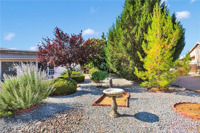 14908 Dakota Road, Apple Valley CA: https://media.crmls.org/medias/779a9972-caad-44e7-959a-2589e01d172f.jpg