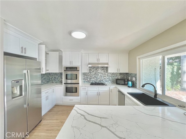 Detail Gallery Image 13 of 22 For 10 Ramada, Irvine,  CA 92620 - 4 Beds | 3 Baths