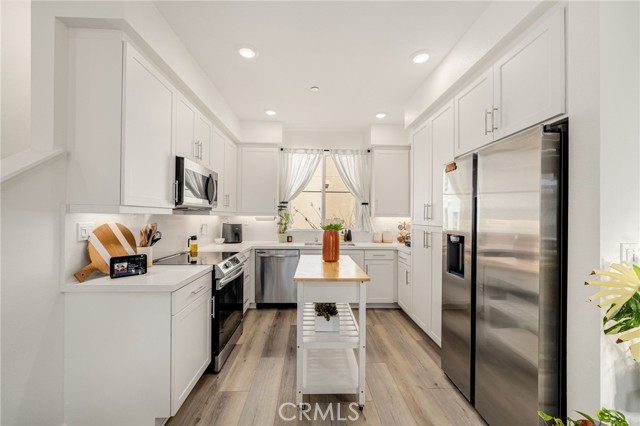 Detail Gallery Image 10 of 38 For 606 Dawson, Long Beach,  CA 90814 - 2 Beds | 2/1 Baths