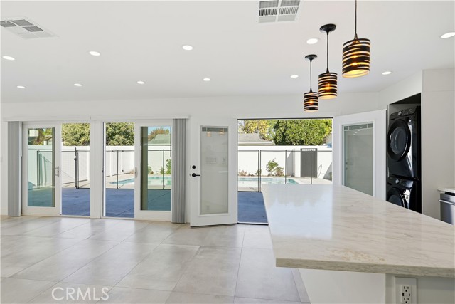 Detail Gallery Image 7 of 36 For 22255 Wyandotte, Canoga Park,  CA 91303 - 3 Beds | 2 Baths