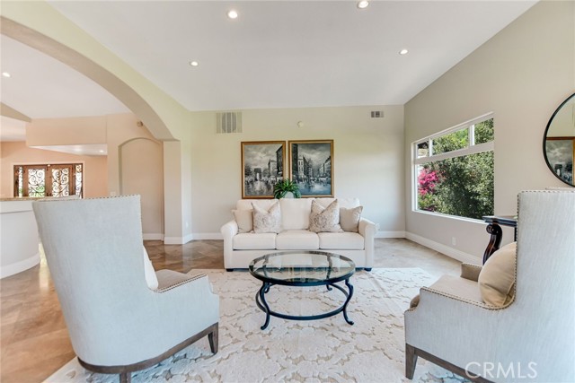 Detail Gallery Image 15 of 62 For 770 S Tonopah Ct, San Dimas,  CA 91773 - 5 Beds | 5 Baths