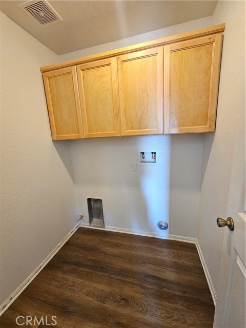 9841 Sally Avenue, California City CA: https://media.crmls.org/medias/779f9490-353f-4ec6-9f3e-961ee3b5b37b.jpg