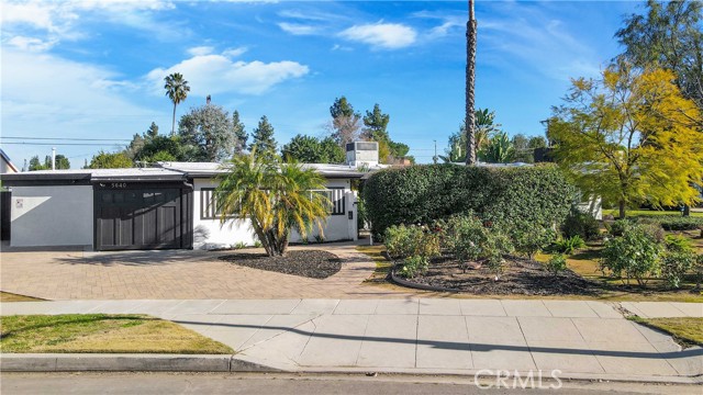 5640 Wish Avenue photo 3