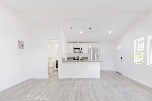 Detail Gallery Image 15 of 19 For 20534 1/2 Miranda Pl, Woodland Hills,  CA 91367 - 0 Beds | 1 Baths