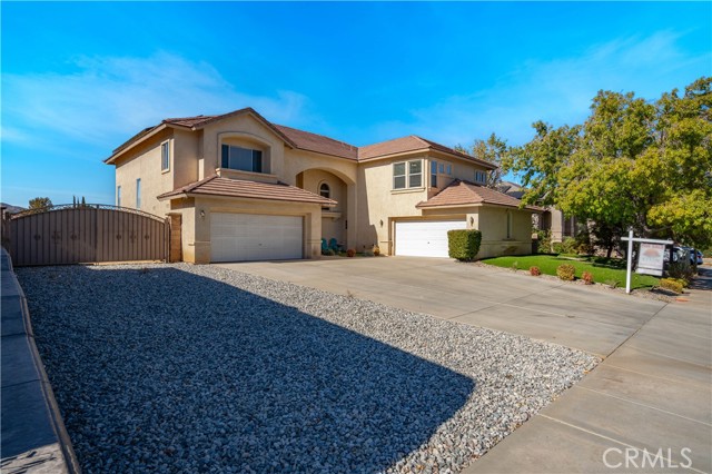 Detail Gallery Image 3 of 27 For 41541 Ventana Dr, Palmdale,  CA 93551 - 5 Beds | 4/1 Baths