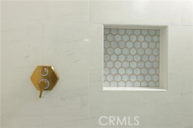 https://media.crmls.org/medias/77a16c1c-6a1c-4514-8ae5-43e1a9f88ce2.jpg?preset=X-Large