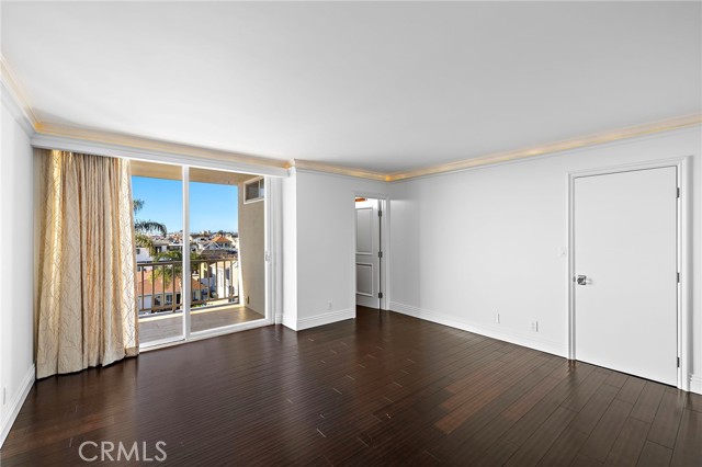 Detail Gallery Image 9 of 26 For 310 Fernando St #307,  Newport Beach,  CA 92661 - 2 Beds | 2 Baths