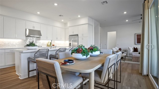 198 Billings, Irvine CA: https://media.crmls.org/medias/77a1c89a-ec4b-4a77-9a5a-bd4a5dd2aa49.jpg