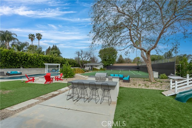 Detail Gallery Image 31 of 53 For 22637 Erwin St, Woodland Hills,  CA 91367 - 6 Beds | 5/1 Baths