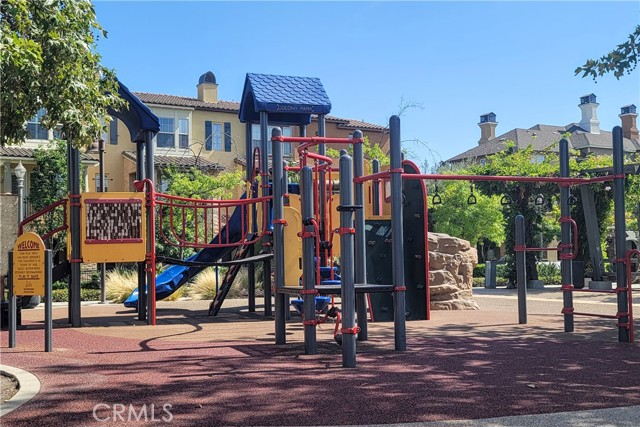 651 E Valencia Street, Anaheim CA: https://media.crmls.org/medias/77a2a548-52f2-4b5b-89c4-ecc543711f3d.jpg