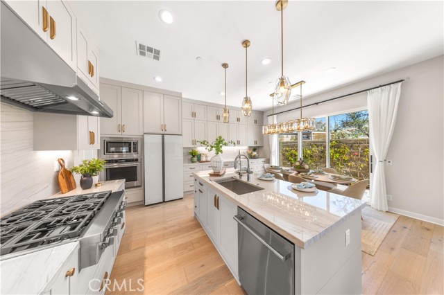 Detail Gallery Image 13 of 64 For 250 Newton, Lake Forest,  CA 92630 - 5 Beds | 4 Baths