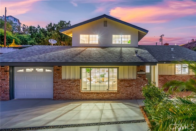 Detail Gallery Image 4 of 48 For 19261 Brae, Santa Ana,  CA 92705 - 4 Beds | 2 Baths