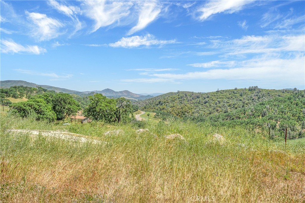 https://media.crmls.org/medias/77a5c548-6a10-47ec-b681-4b59ca7dc4b1.jpg?preset=X-Large