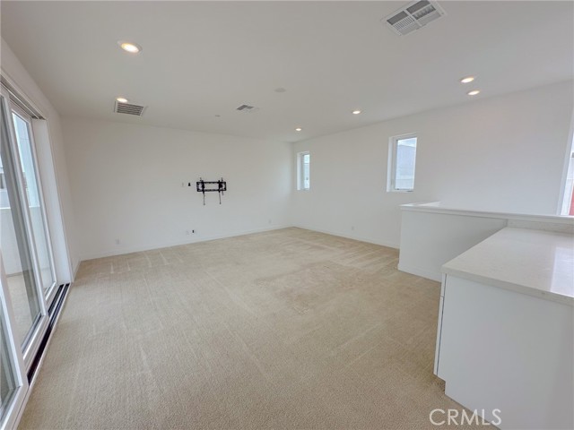 178 Waypoint, Tustin CA: https://media.crmls.org/medias/77a5e757-fb13-4ef7-8be1-f76e0da6a5fd.jpg