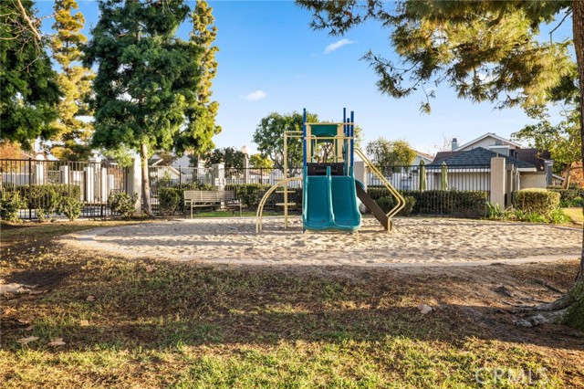 Detail Gallery Image 17 of 20 For 3 Mirror #40,  Irvine,  CA 92604 - 3 Beds | 2 Baths
