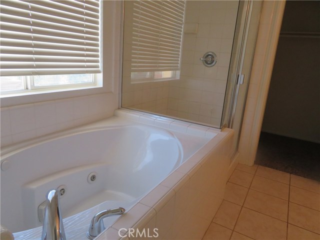 Detail Gallery Image 14 of 25 For 17208 Woodentree Ln, Riverside,  CA 92503 - 4 Beds | 2/1 Baths