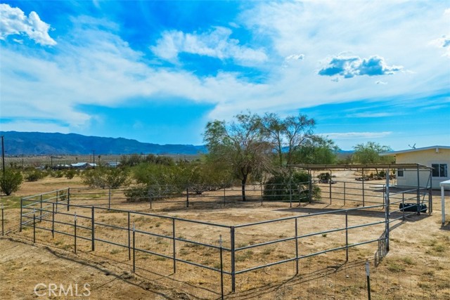 Detail Gallery Image 39 of 48 For 4435 Bullion Ave, Twentynine Palms,  CA 92277 - 4 Beds | 2/2 Baths