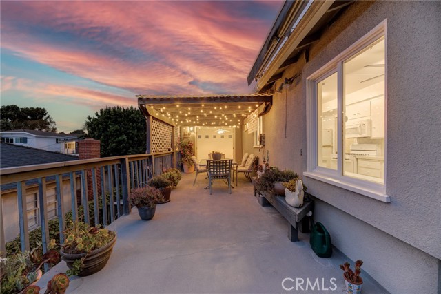 2491 Valley Drive, Hermosa Beach, California 90254, 3 Bedrooms Bedrooms, ,2 BathroomsBathrooms,Residential,Sold,Valley,PV23173972