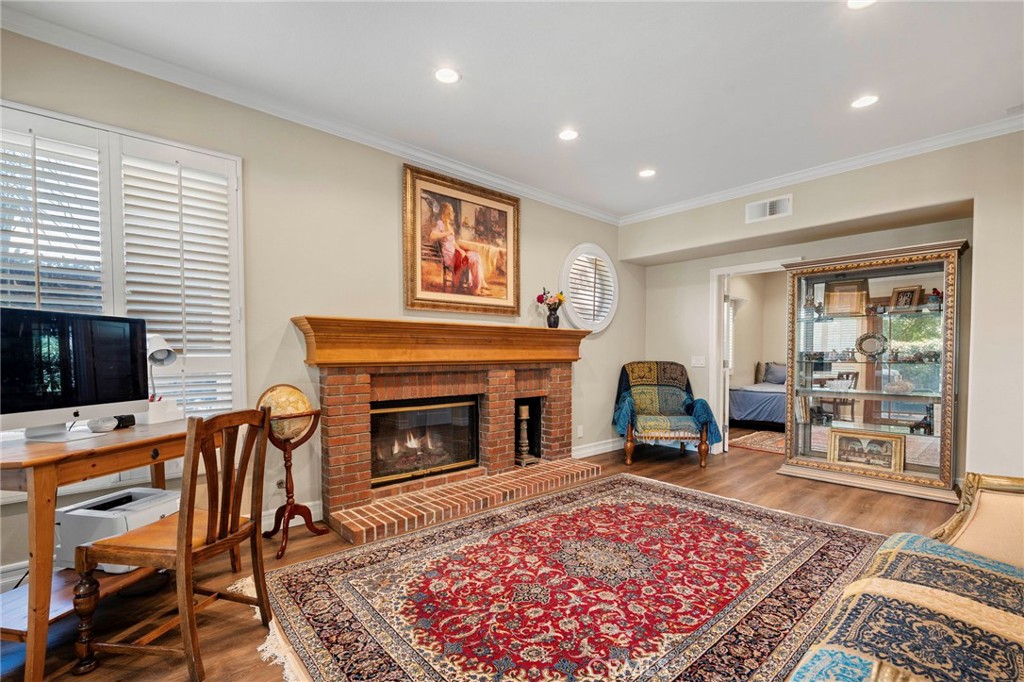 MLS #OC25192282 image #38