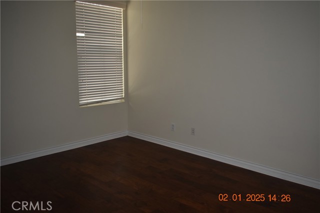 Detail Gallery Image 10 of 28 For 4257 Castlepeak, Corona,  CA 92883 - 4 Beds | 2 Baths