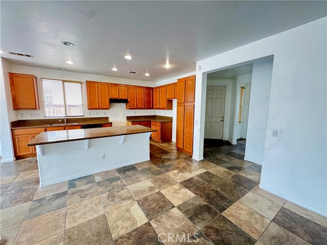 Detail Gallery Image 6 of 25 For 13831 Coolidge, Oak Hills,  CA 92344 - 3 Beds | 2 Baths