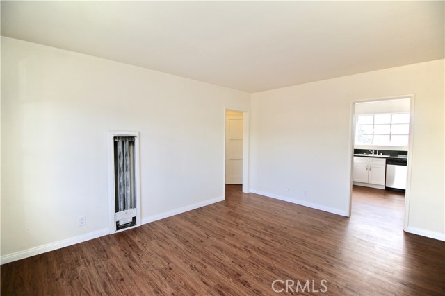 1270 wilcox Avenue, Hollywood CA: https://media.crmls.org/medias/77a8fbdf-dc78-4b0c-83d7-aa40a4628bd4.jpg